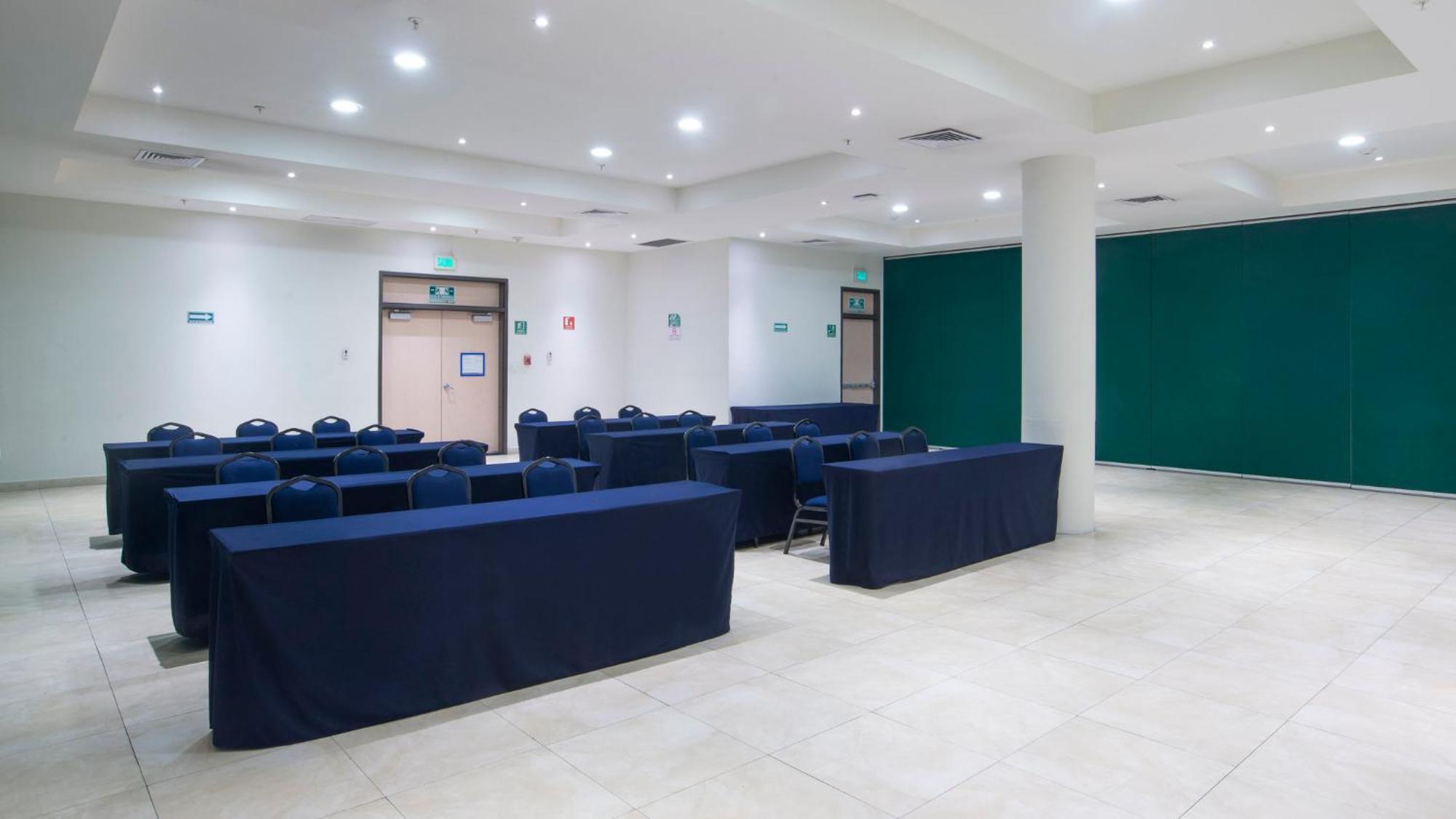 Holiday Inn Express Xalapa By Ihg Exterior photo